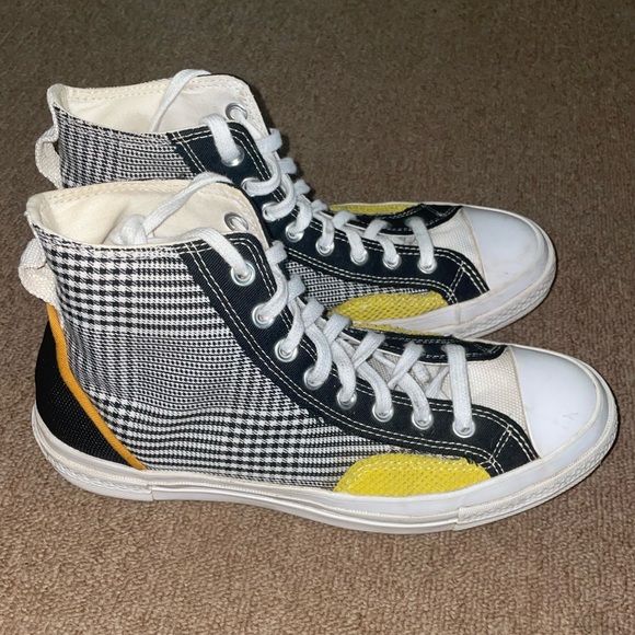 Womens Converse - Picture 2 of 5